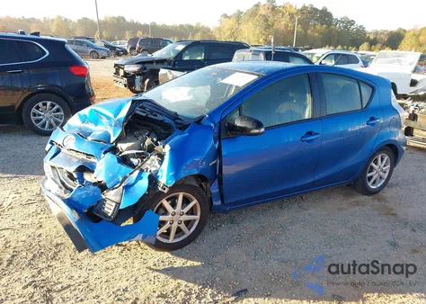 2012 Toyota Prius C Three из США, поврежденный, VIN JTDKDTB36C1511507